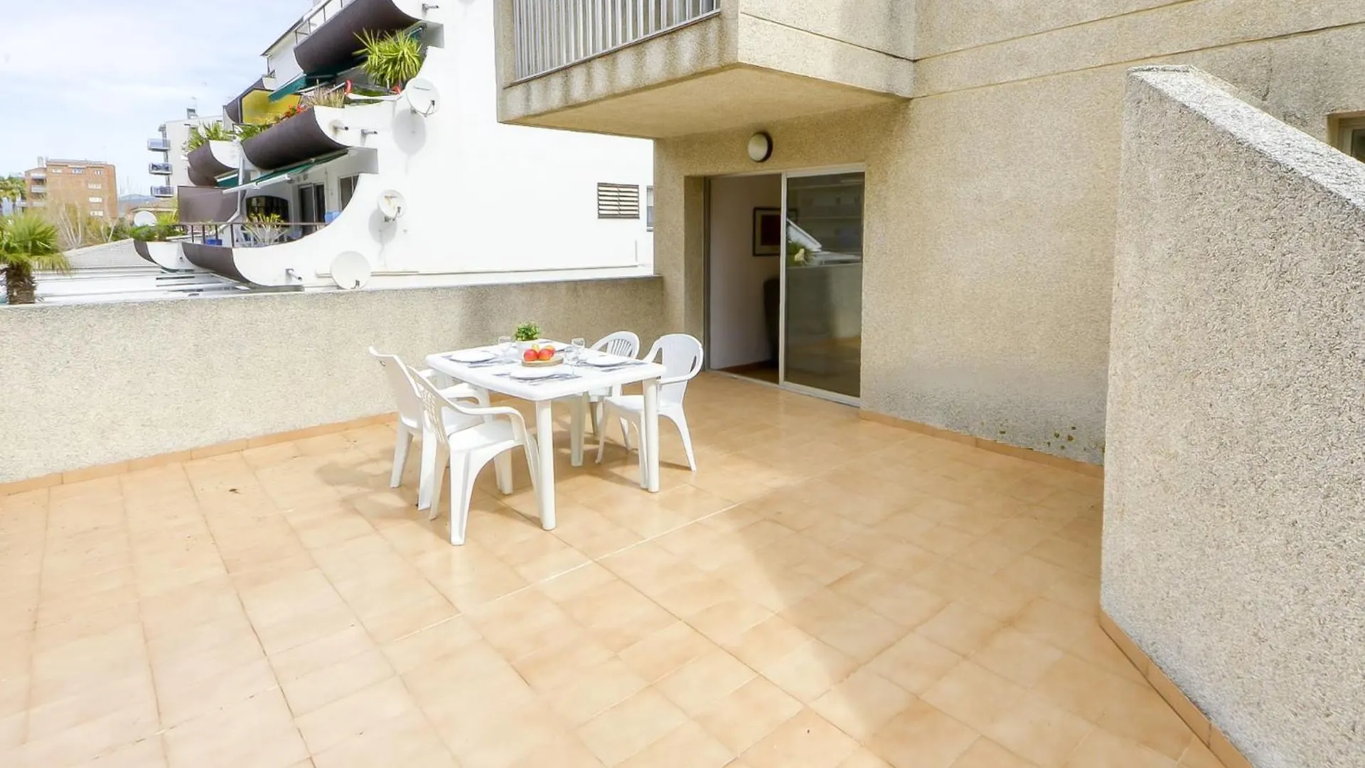 Apartment Mismar-1 By Interhome Roses Spanien